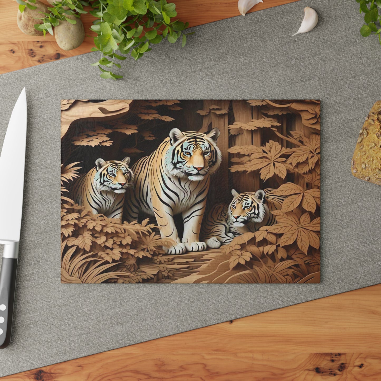 Wildlife Glass Cutting Board - Perfect for Nature Lovers, Kitchen Decor, Great Gift for Wildlife Enthusiasts, Animal Lovers, Home Chefs